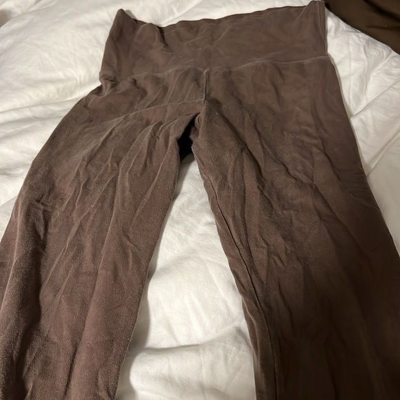 Brandy Melville brown flare yoga pants - Picture 4 of 6